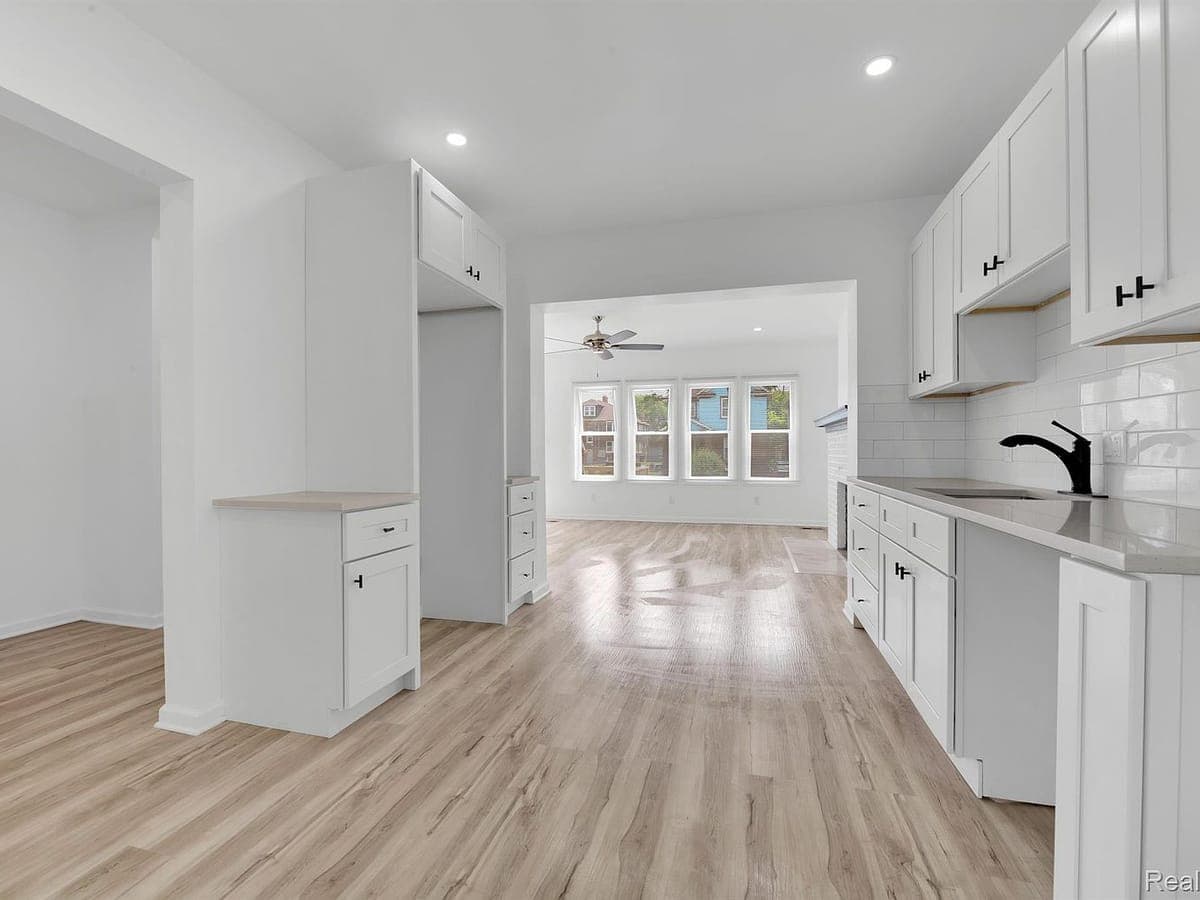 Kitchen and dining area